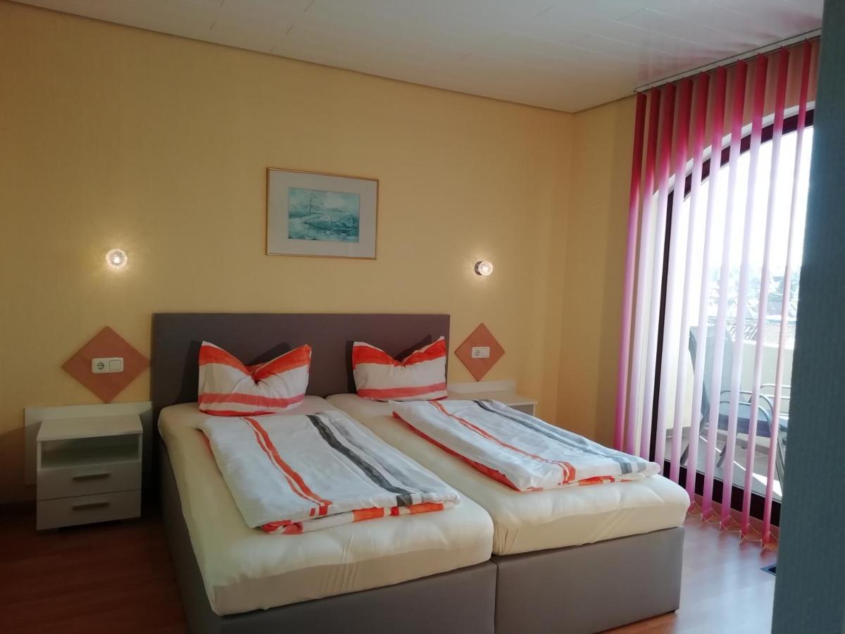 Pension Schmitt Waldfenster Ngoại thất bức ảnh